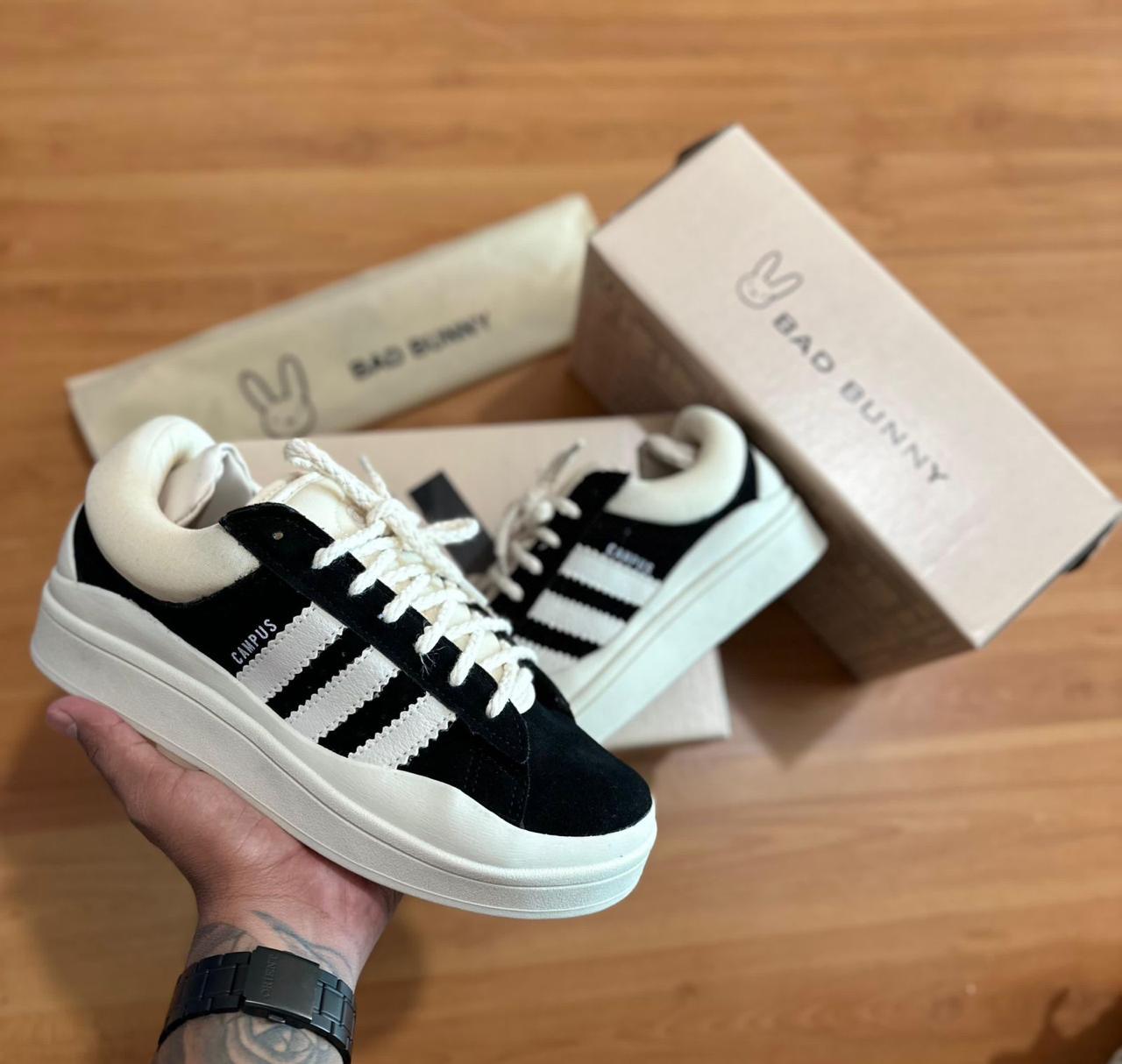 ADIDAS BAD BUNNY PRETO