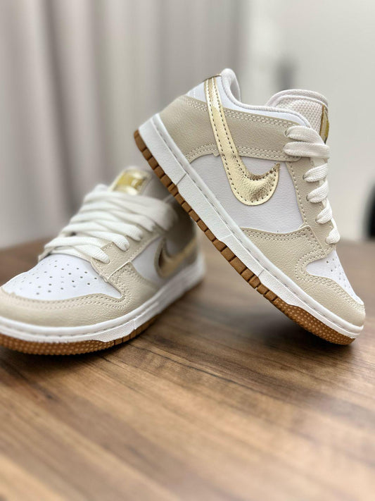 NIKE DUNK LOW INFANTIL BEGE/DOURADO