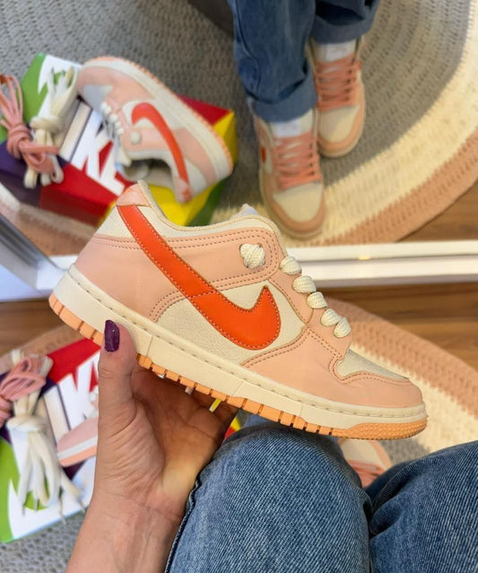 NIKE DUNK LOW ROSA