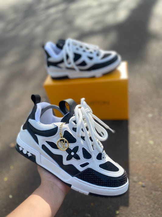 LOUIS VUITTON BRANCO/PRETO