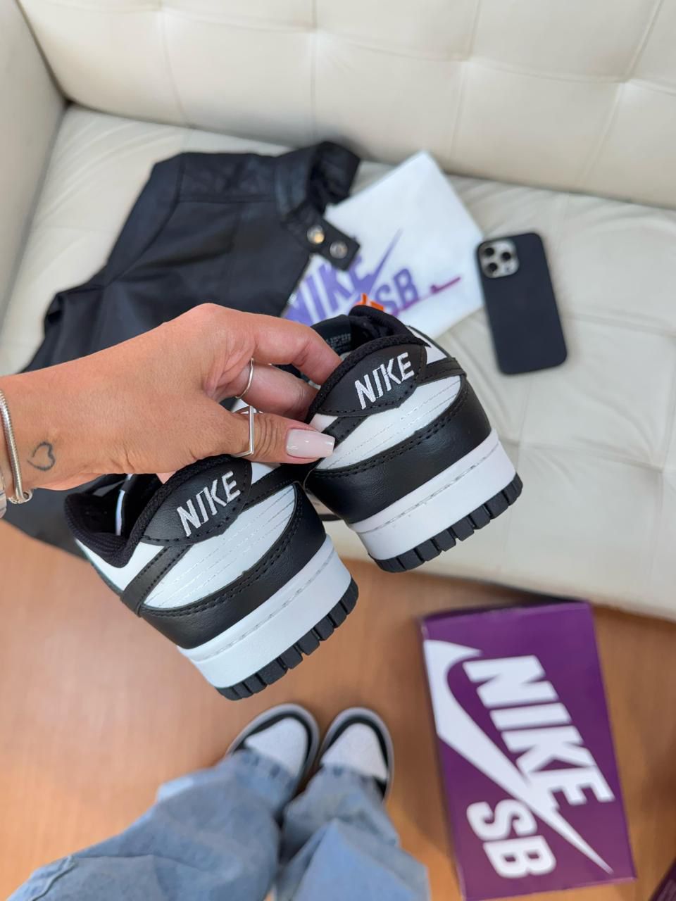 NIKE DUNK LOW PRETO BRANCO