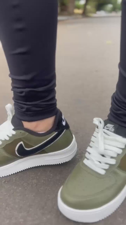 NIKE HUNGRIA VERDE MILITAR